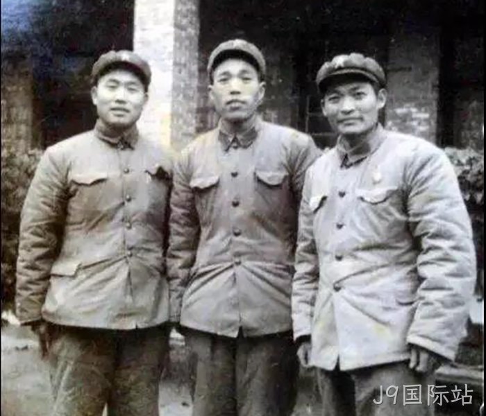 1970年在团卫生◥队工作